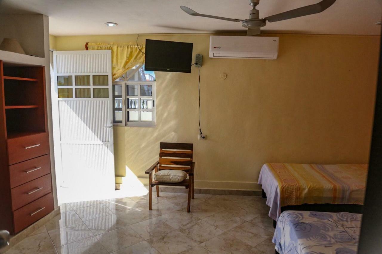 Casa Caridad Del Cobre Villa Isla Mujeres Bagian luar foto